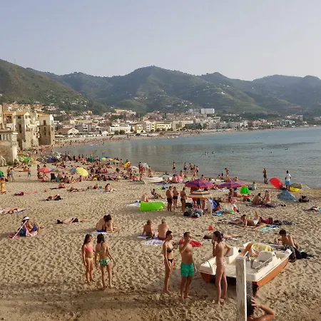 Bordonaro Holiday